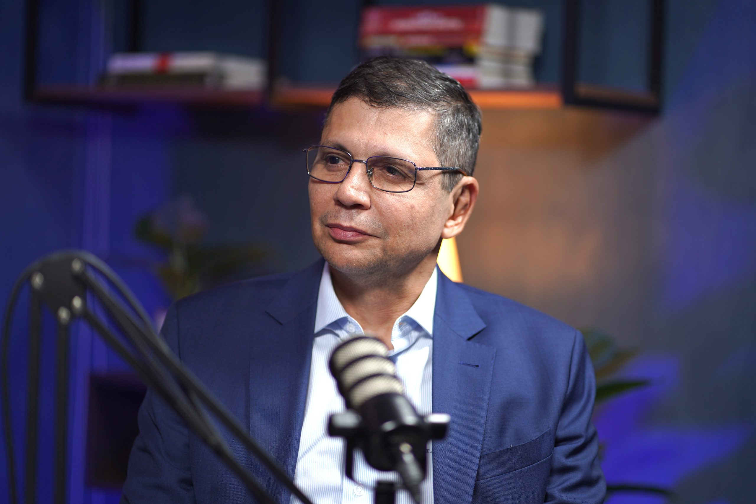 Dr. Elton Assis